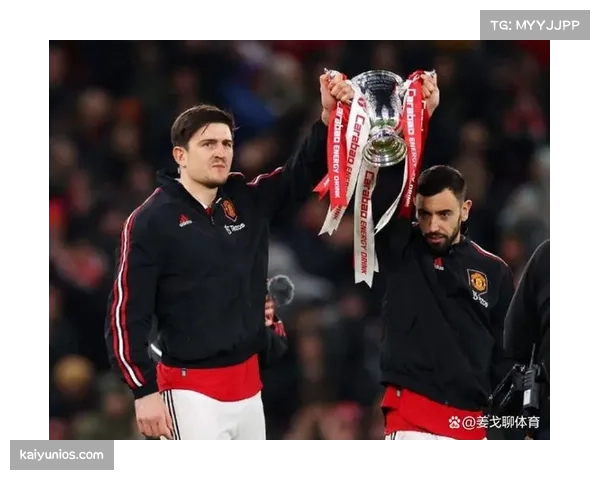 曼联卡里克调整阵型弹性 4-2-3-1衍生3-2-5控球形态